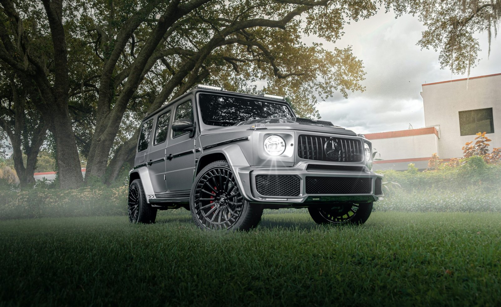 How DFW Limo Service Keeps You Safe: The Importance of Professional Chauffeurs and Secure Transportation By DFW Limo Service