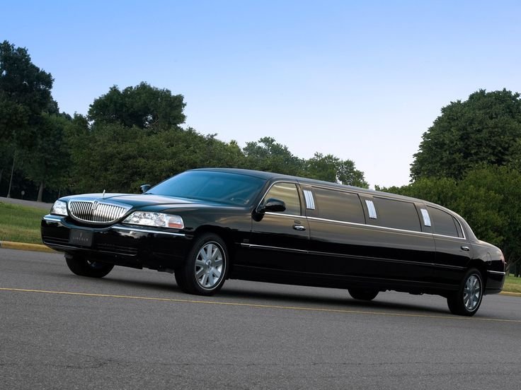 Make Your Bachelorette Party Unforgettable with a Dallas Limo Service